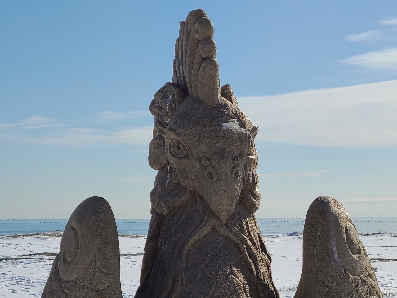 野蒜海岸の砂像「不死鳥」