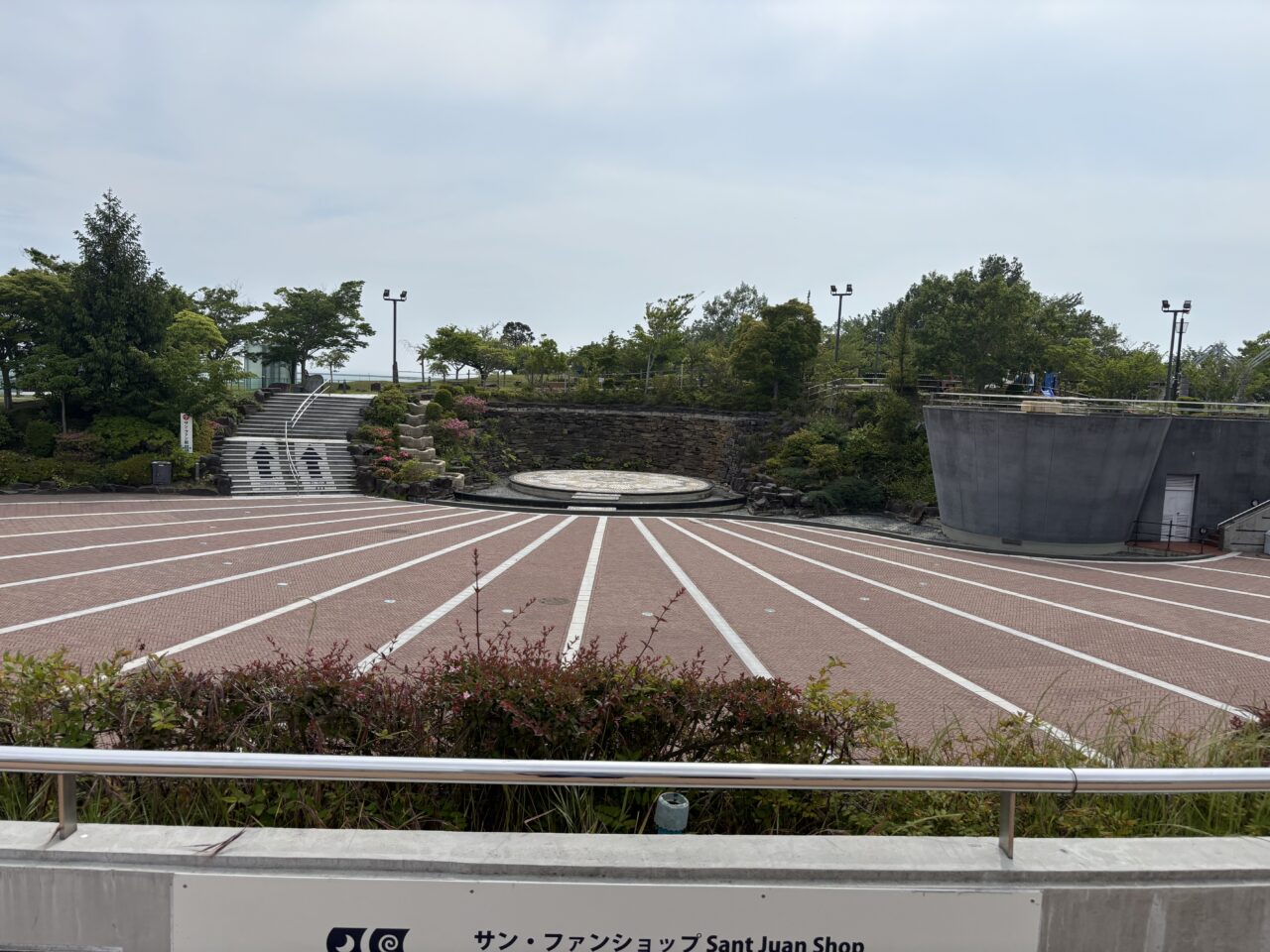サンファン館　広場